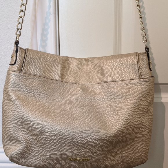 Sam & Libby gold crossbody bow purse - Picture 6 of 9